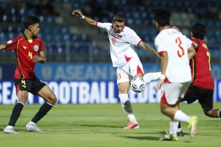 Video bóng đá Timor Leste - Việt Nam: Tưng bừng 7 bàn, Đình Bắc chói sáng (AFF Cup)