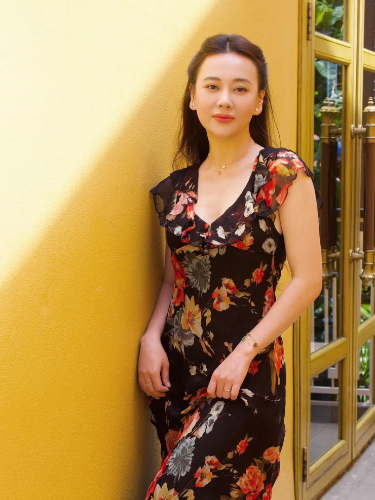 Ảnh sao 25/7: Phương Oanh trẹo lưng vì bế con - 5
