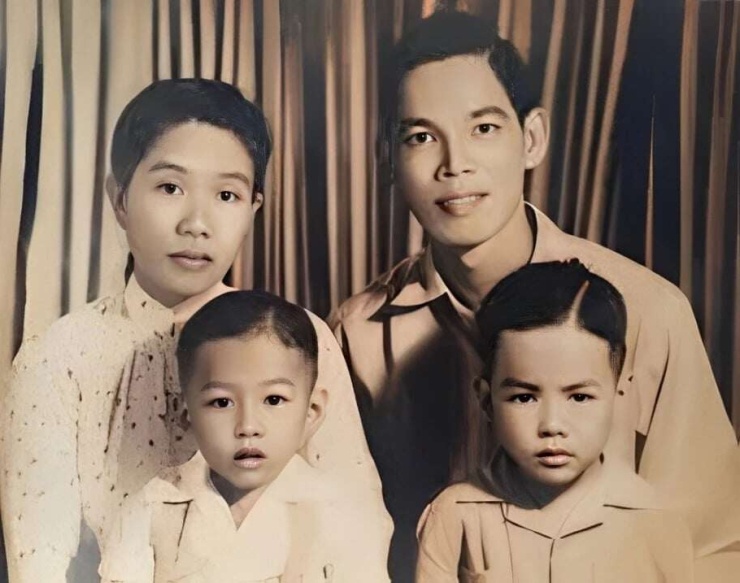 Ảnh gia đình anh hùng, liệt sĩ Lê Thị Riêng. (Ảnh: Bảo tàng Lịch sử quốc gia)