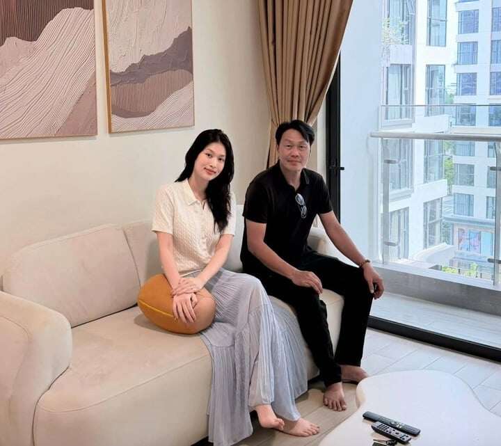 Hoa hậu Đoàn Thiên Ân hoàn thành mục tiêu mua nhà tặng bố sau 4 năm đăng quang.