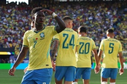 Tin mới nhất bóng đá trưa 25/7: Brazil sẽ đá giao hữu tại Ấn Độ