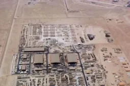 Mỹ sơ tán khẩn hai căn cứ không quân sau đòn đáp trả của Iran