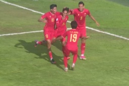 Video bóng đá Myanmar - Malaysia: Đòn trừng phạt bất ngờ (AFF Cup)