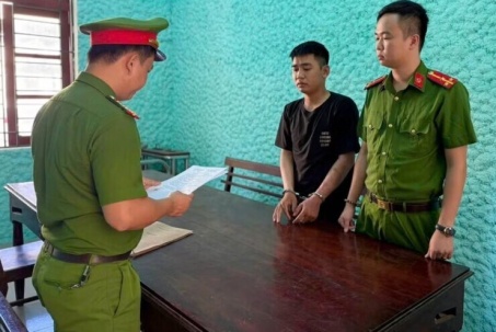 Viết thư xin lỗi sau khi cầm dao đuổi chém người, gây náo loạn làng quê