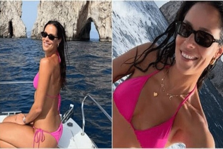 "Hoa khôi" tennis Ivanovic khoe vóc dáng vạn người mê với bikini hồng, hậu chia tay cựu sao MU
