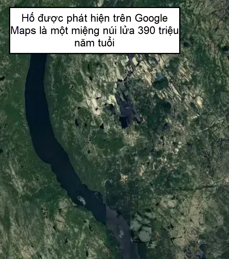 Ảnh chụp miệng hố 390 triệu năm tuổi từ Google Maps.