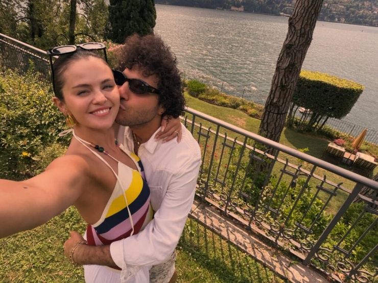 Selena Gomez khoe dáng trong kỳ nghỉ mừng sinh nhật - 4