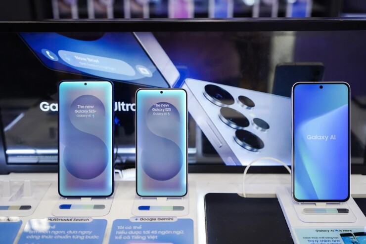 Nhưng không ít người lại muốn tận dụng các ưu đãi giảm giá từ Samsung trong các chương trình bán hàng.