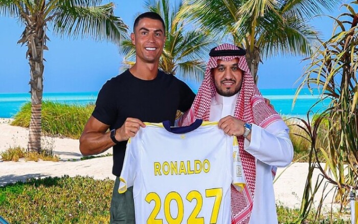 Tin mới nhất bóng đá sáng 26/7: Đội Ronaldo có biến lớn, chủ tịch Al Nassr bay màu