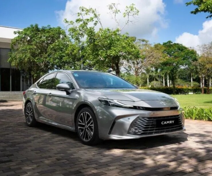 Camry HEV chạy lướt: "Vua giữ giá" hay nỗi ác mộng của thị trường xe cũ? - 1