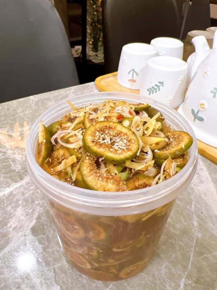 Nhờ lượng đường tự nhiên không quá cao và giàu vi chất, loại quả này là lựa chọn lý tưởng để chế biến thành các món ăn kèm thơm ngon.