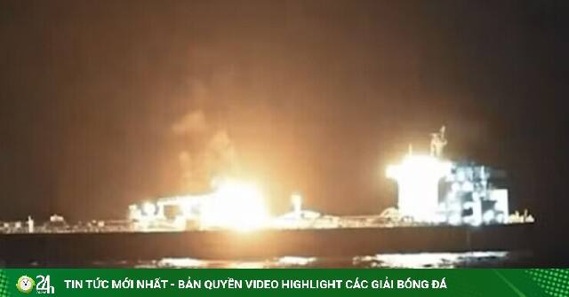 Tàu chở dầu phát nổ ở eo biển Hormuz khi đi chệch tuyến đường Iran quy định