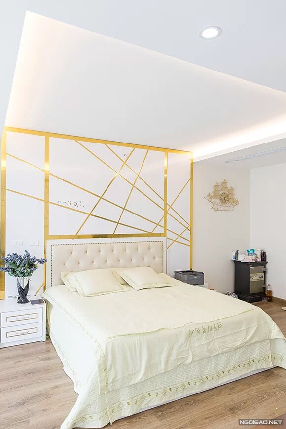 Nữ diễn viên hướng đến sự tối giản, hiện đại và sang trọng khi thiết kế không gian sống.