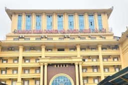 Hai sinh viên Y khoa livestream phản cảm bị đình chỉ học