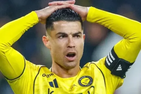 Đội bóng của Ronaldo chìm trong khủng hoảng, nguy cơ vỡ nợ
