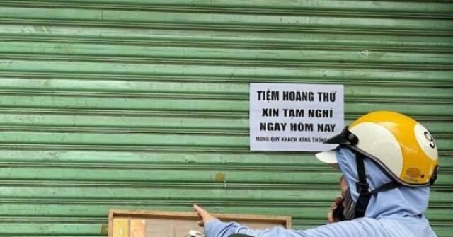Hơn 30 doanh nghiệp vàng, kim cương ở TP.HCM đang đóng cửa, khách “khóc ròng”