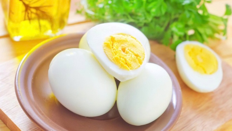 Trứng luộc để qua đêm có an toàn hay không còn phụ thuộc vào cách bảo quản