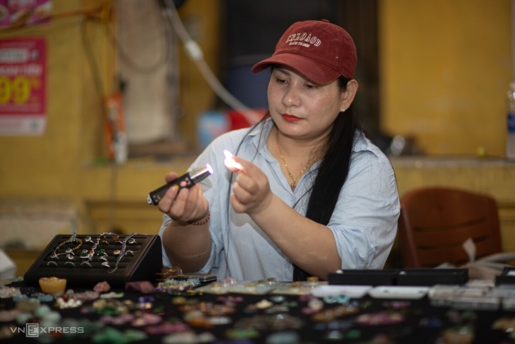 Chợ phiên đá quý độc nhất giữa lòng Thủ đô - 5