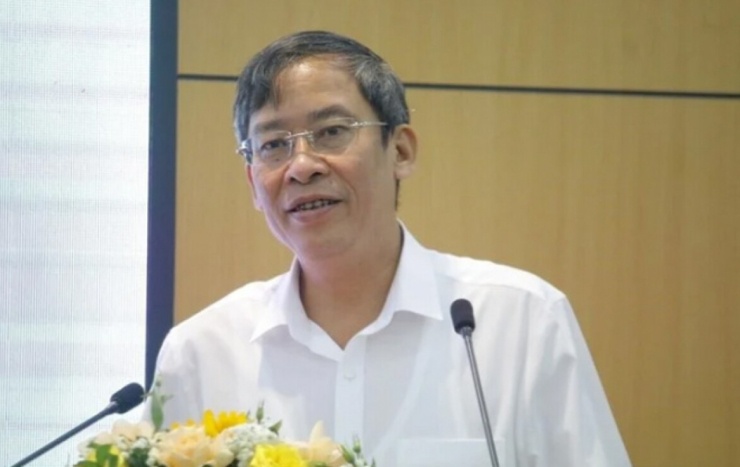  Theo ông Vũ Minh Đức, việc giảm đầu mối quản lý và cơ cấu lại đội ngũ có thể giúp giải quyết tối đa khoảng 30% tình trạng thiếu giáo viên trong điều kiện thuận lợi (Bộ GD&ĐT)