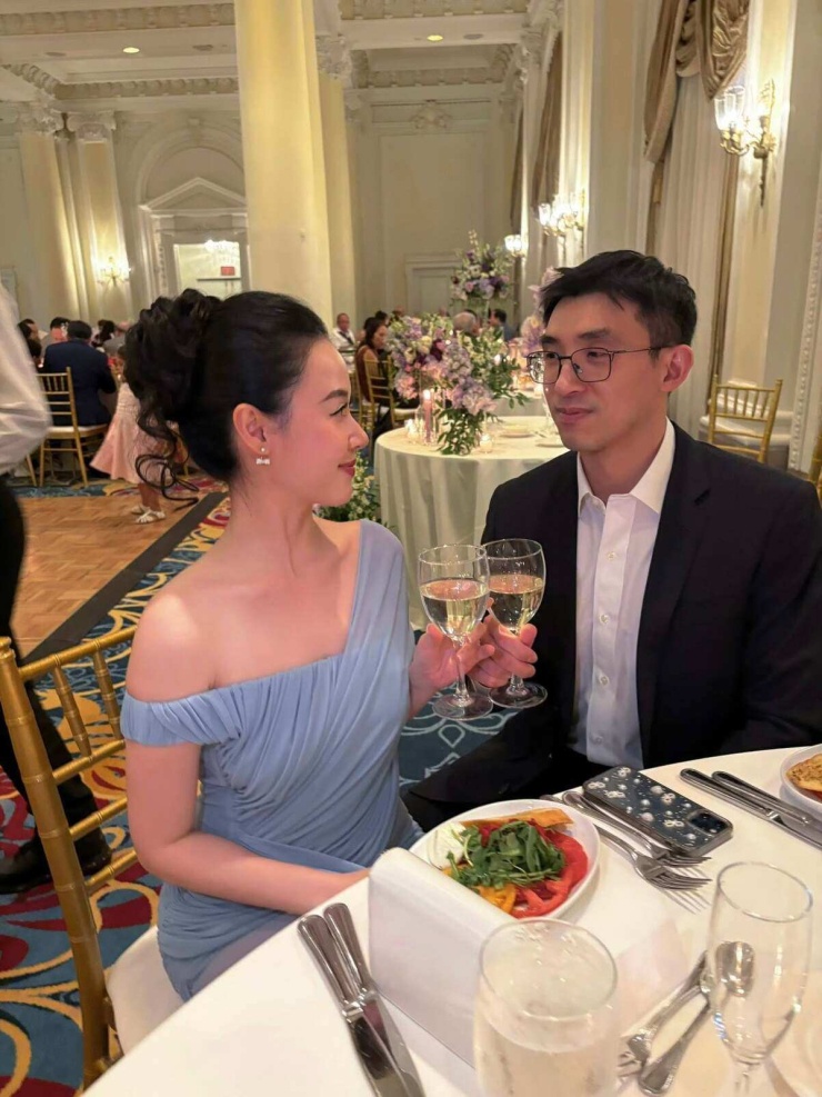 Ảnh sao 28/7: Tăng Thanh Hà mặc đồ bơi khoe dáng 'gái 3 con' - 2