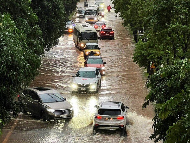 Hệ thống thoát nước Hà Nội đáp ứng đến đâu trước các trận mưa lớn? - 1