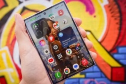 Trải nghiệm thực tế Galaxy Z Fold 8: Màn hình hộ chiếu có hữu ích?