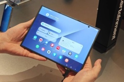 Samsung sắp tung thêm một chiếc điện thoại màn hình gập độc đáo khác