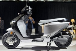 Honda ra mắt xe máy điện QC3