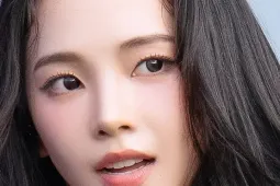 Vóc dáng nữ ca sĩ đẹp 'không góc chết'