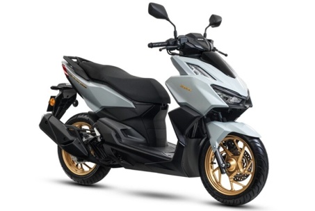 Honda trình làng Vario 160 với mâm vàng nổi bật, giá gần 68 triệu đồng