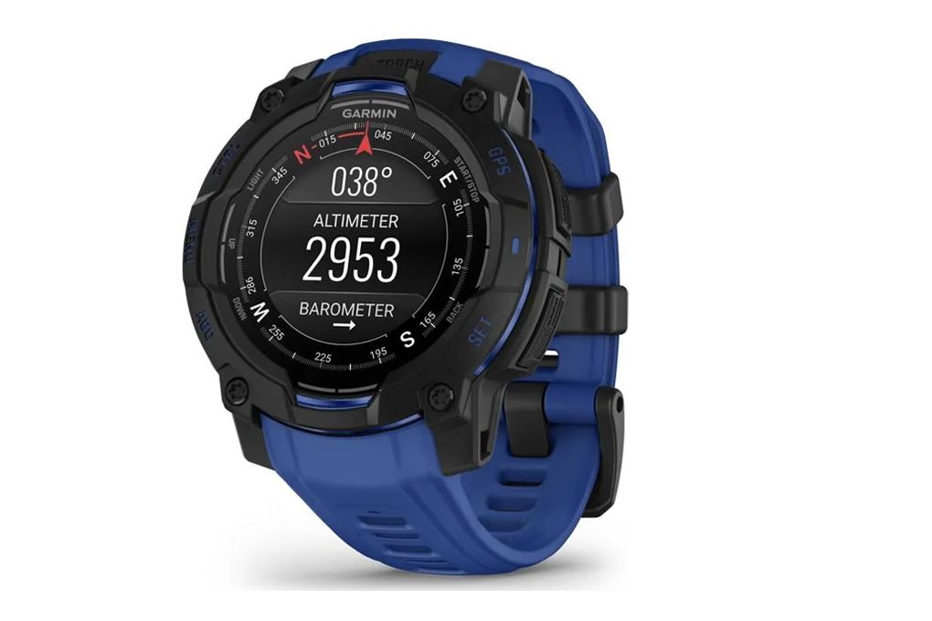 Garmin Instinct 3 45mm cho thấy rõ định hướng bền bỉ, khác hẳn cách Garmin đặt tên cho các dòng thiên về thời trang hay chạy bộ.