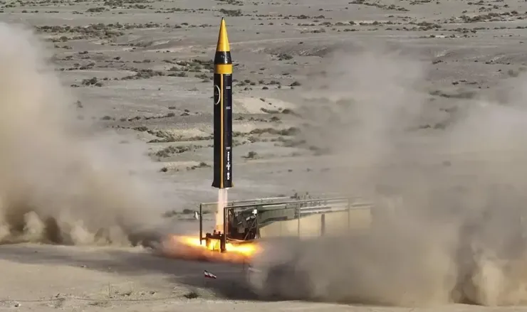 Iran 'bất ngờ tập kích tên lửa đạn đạo' nhằm vào căn cứ Mỹ - 1