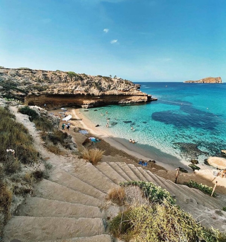 Ibiza - 'thánh địa' nghỉ dưỡng được lòng từ nhà Becks đến tỷ phú Jeff Bezos - 6