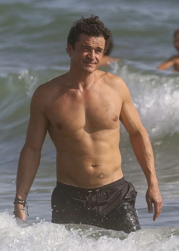 Orlando Bloom đi du lịch Italy cùng bạn gái kém 21 tuổi - 1