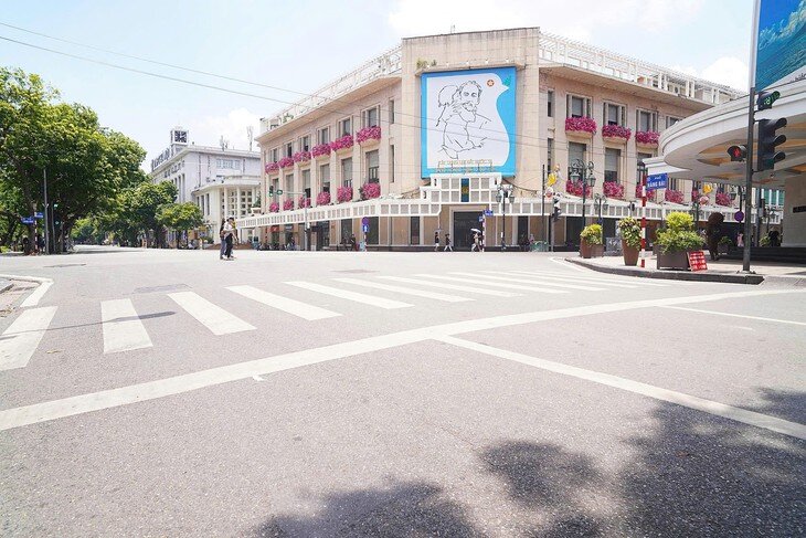 Tháng 8 vẫn còn các đợt nắng nóng gay gắt. Ảnh: T.L