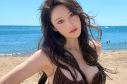 Vóc dáng siêu thực của mỹ nhân từng bị đuổi khỏi showbiz