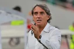 Trong cơn khủng hoảng, đội tuyển Italia bổ nhiệm lại HLV Roberto Mancini
