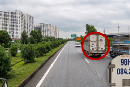 Phẫn nộ tài xế xe tải 98H-084.23 tạt đầu, chèn ép xe tải khác trên cao tốc Hà Nội - Lạng Sơn