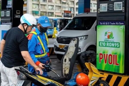 Giá xăng dầu hôm nay 29/7: Dầu thế giới giảm mạnh, trong nước sắp có giá mới