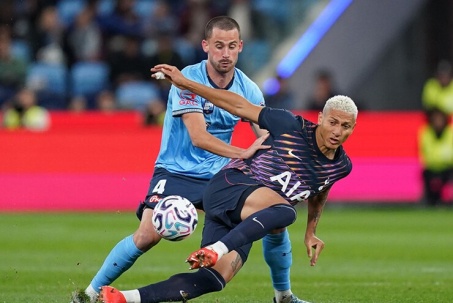 Video bóng đá Sydney - Tottenham: Siêu phẩm & sai lầm, luân lưu định đoạt