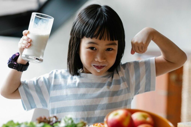 Theo quy định của Nhật Bản, sữa tươi là sữa bò 100% chỉ qua xử lý nhiệt. Ảnh: Pexels