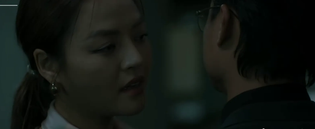 Lan và Cương bàn bạc chuyện hợp tác về lô hàng lớn. Ảnh VTV