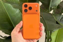 iPhone tiếp tục thắng lớn ở thị trường tỷ dân