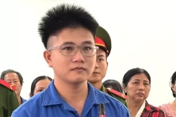 Thủ đoạn 'đu dây, cắt mái tôn' đột nhập ba tiệm vàng của bác sĩ đa khoa