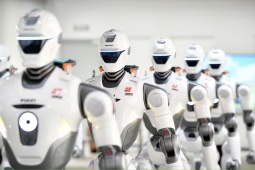 Vì sao Mỹ cấm robot hình người của Trung Quốc?