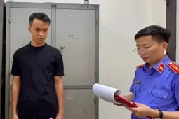 Giả danh công an để tống tiền cô gái bán dâm trong khách sạn