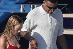 Ảnh hẹn hò của Mbappe và mỹ nhân Tây Ban Nha