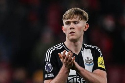 Trực tiếp chuyển nhượng 30/7: MU nhắm chiêu mộ Lewis Hall của Newcastle