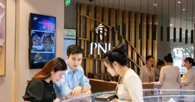 Khách đổ xô bán kim cương, PNJ đã phải chi hơn 7.000 tỷ đồng để mua lại