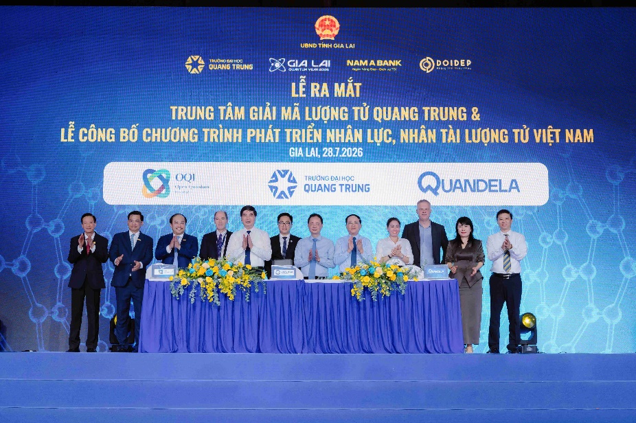Các đơn vị ký kết hợp tác trong lĩnh vực lượng tử tại sự kiện.
